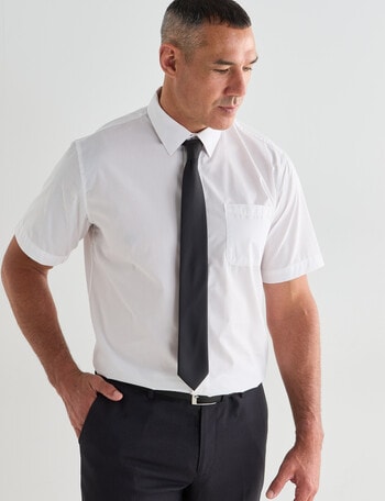 Chisel Essential Short Sleeve Shirt, White product photo