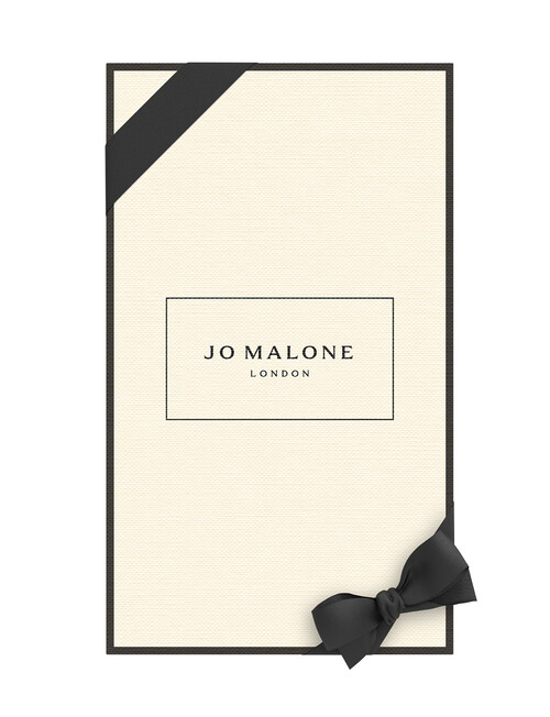 Jo Malone London Velvet Rose & Oud Diffuser product photo View 02 L