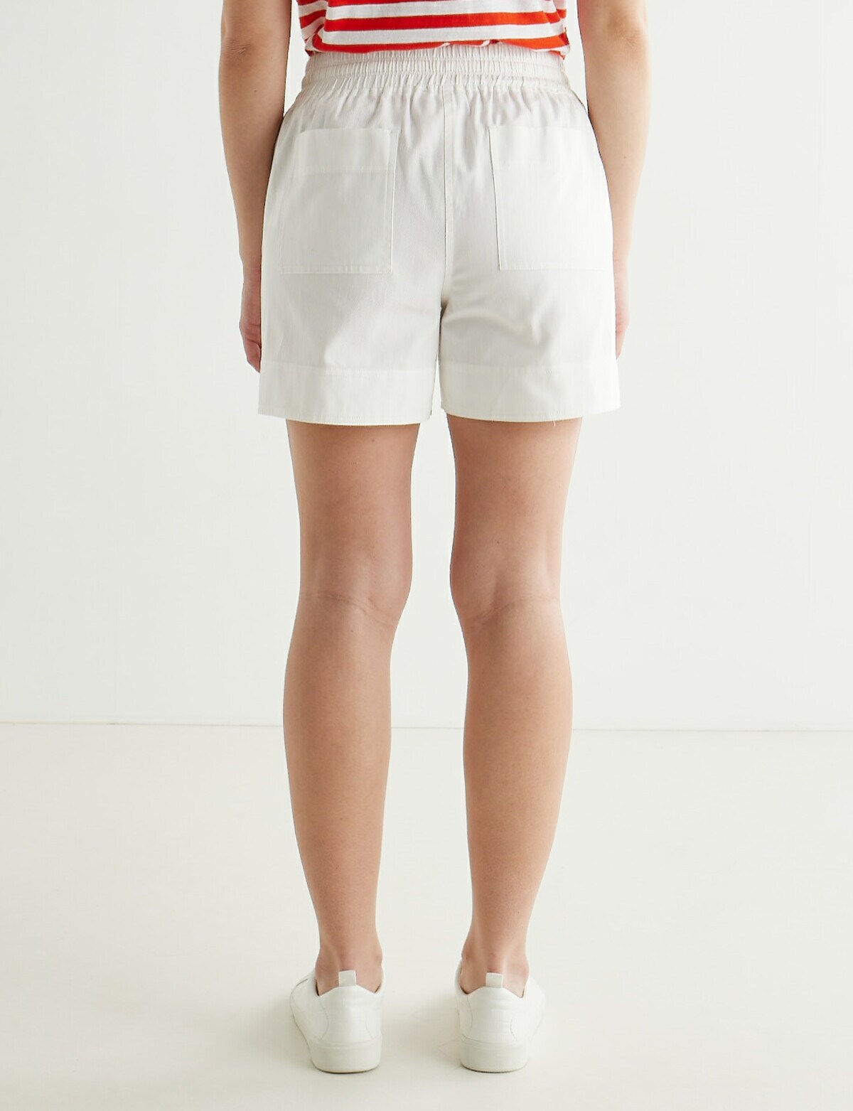 Zest Cotton Twill Short, White - Shorts
