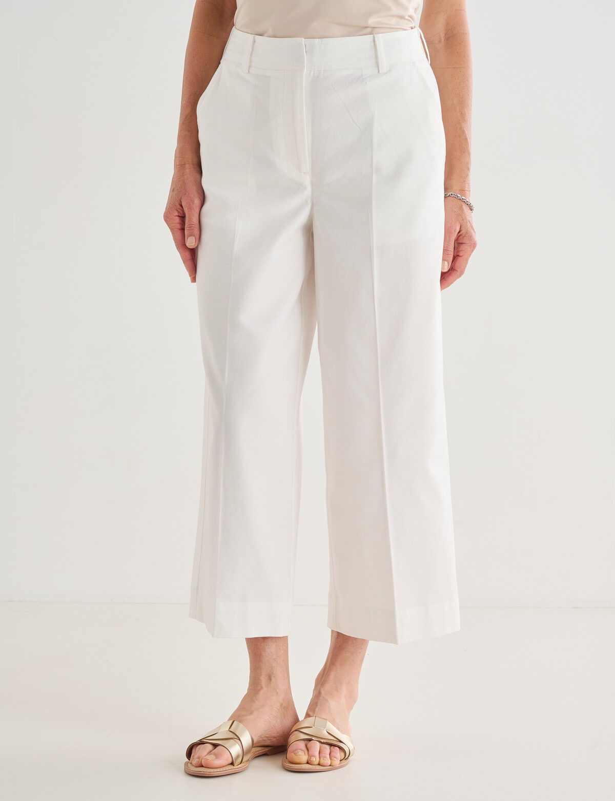 White House Black Market Women’s Wide Leg Capri Crop Pants Soft Ivory Size 2