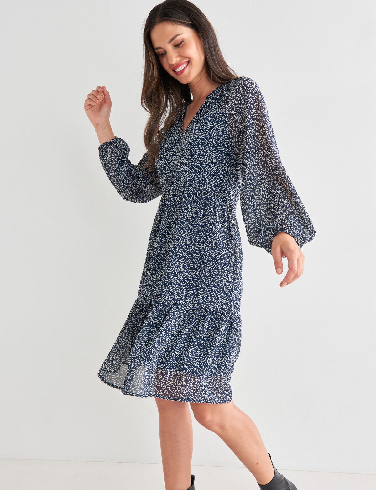 Floral Babydoll Long Sleeve Tunic in Charcoal – Sweet Sassafras Boutique