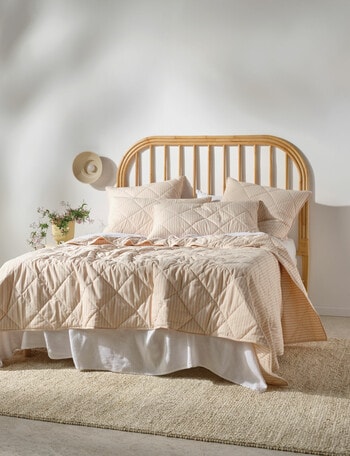 Linen House Pedro Bedcover, Peony product photo