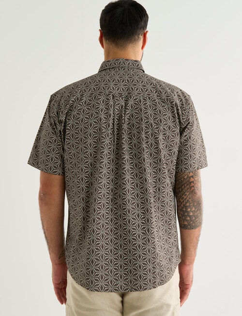 Logan Balist Short Sleeve Shirt, Taupe product photo View 02 L