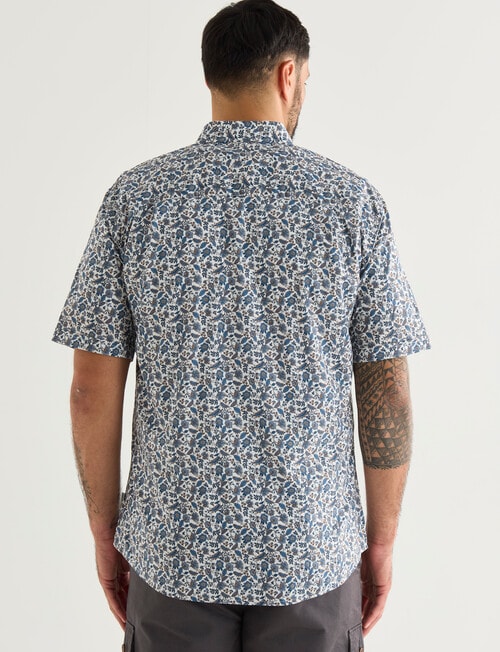 Kauri Trail Print Short Sleeve Shirt, Blue product photo View 02 L