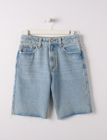 Switch Raw Hem Denim Jort, Light Blue product photo