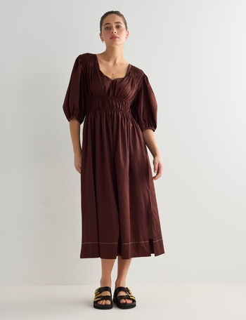 Mineral Billie Short Sleeve V Neck Dress, Chocolate product photo