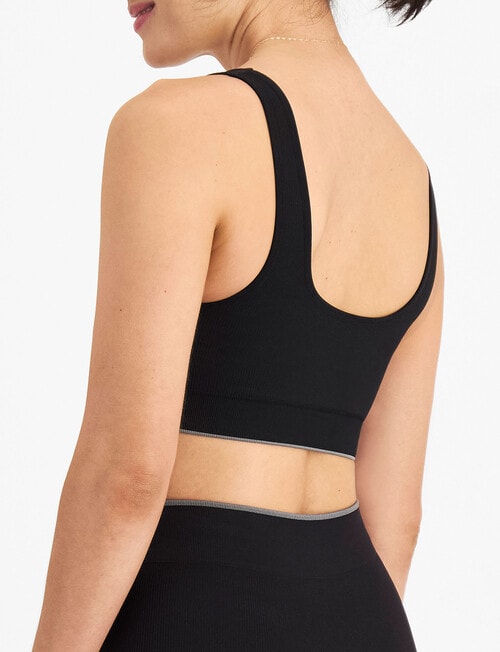 Berlei Active Seamless Scoop Crop, Black, S-3XL product photo View 03 L