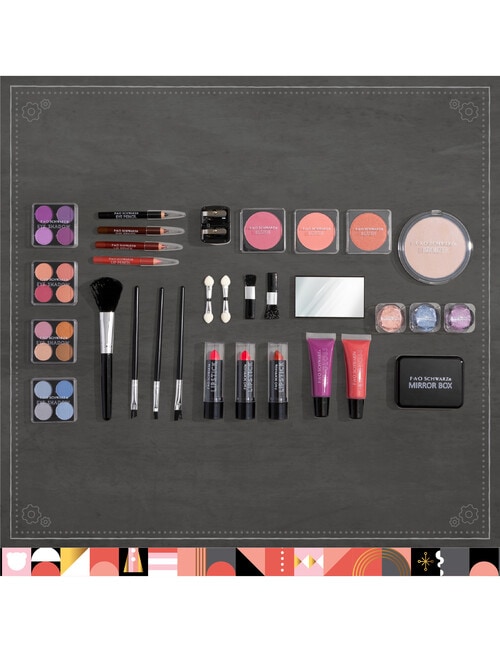 FAO Schwarz Ultimate Makeup Artist Palette Kit product photo View 05 L