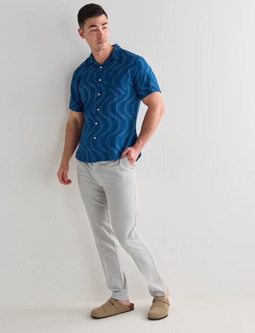 L+L Ziggy Linen Blend Shirt, Navy product photo View 03 L