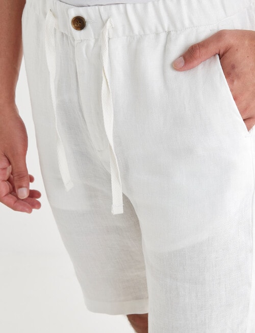 Gasoline Textured Herringbone Linen Shorts, White product photo View 04 L