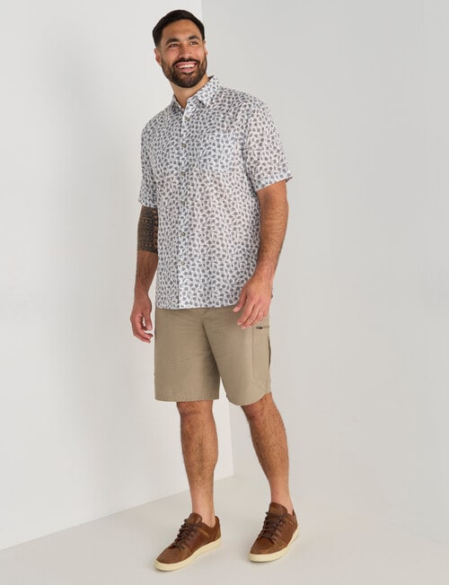 Kauri Trail Leaf Short Sleeve Slub Shirt, Taupe product photo View 03 L