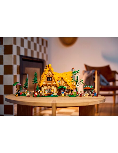 LEGO Disney Princess Snow White and the Seven Dwarfs' Cottage, 43242 product photo View 09 L