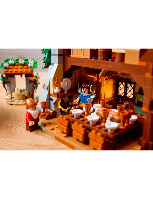 LEGO Disney Princess Snow White and the Seven Dwarfs' Cottage, 43242 product photo View 14 L