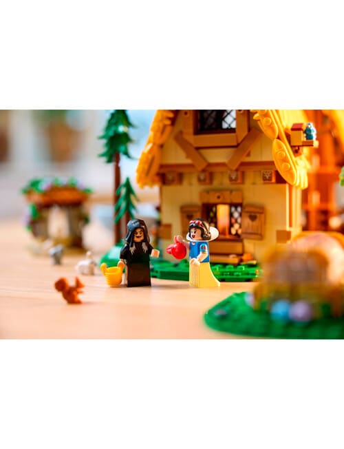LEGO Disney Princess Snow White and the Seven Dwarfs' Cottage, 43242 product photo View 16 L