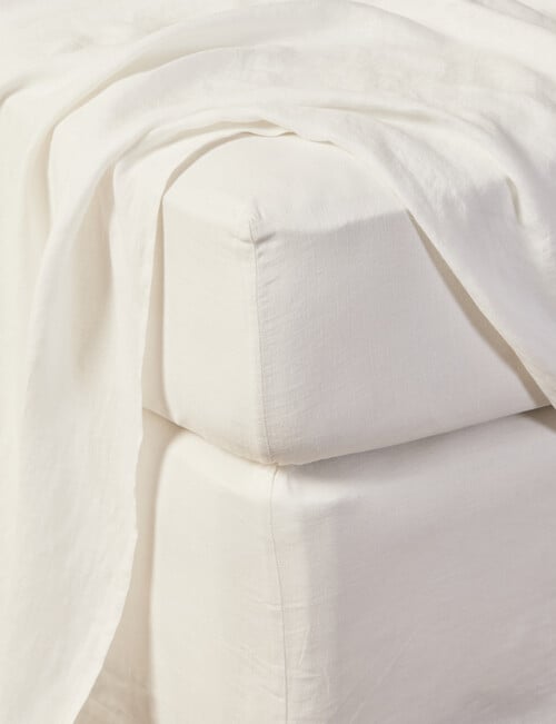 Domani Toscana Linen Fitted Sheet, White product photo