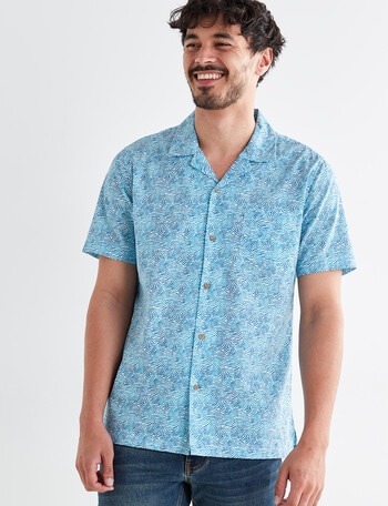 Gasoline Swirls Short Sleeve Slub Shirt, Light Blue product photo