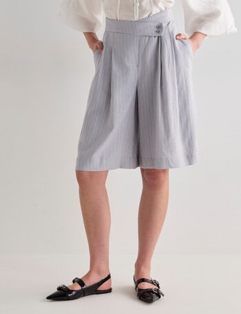 State of play Emery Bermuda Short, Silver Pinstripe product photo