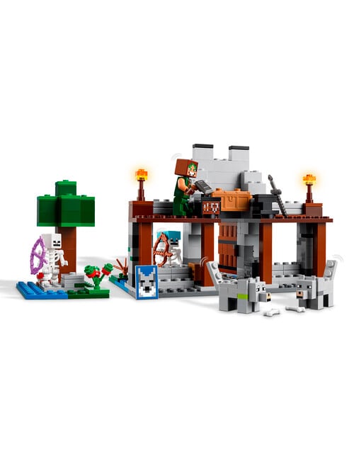 LEGO Minecraft The Wolf Stronghold, 21261 product photo View 04 L