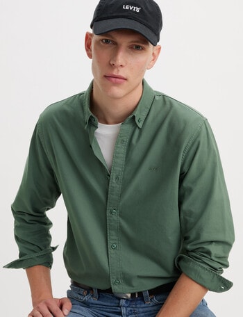 Levis discover levi's® men's authentic button-down shirt in green. featuring a relaxed fit and classic style. product photo