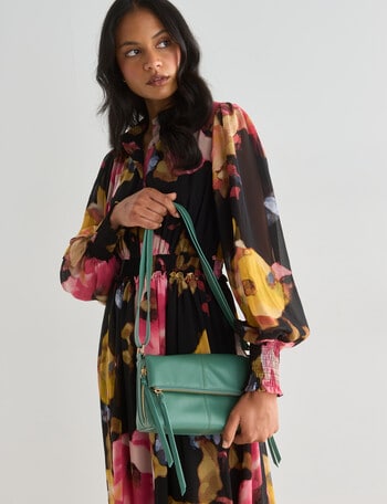 Whistle Accessories Slouch Crossbody Bag, Ivy product photo