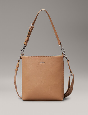 Calvin Klein Must Small Bucket_Caviar Bag, Amphora product photo